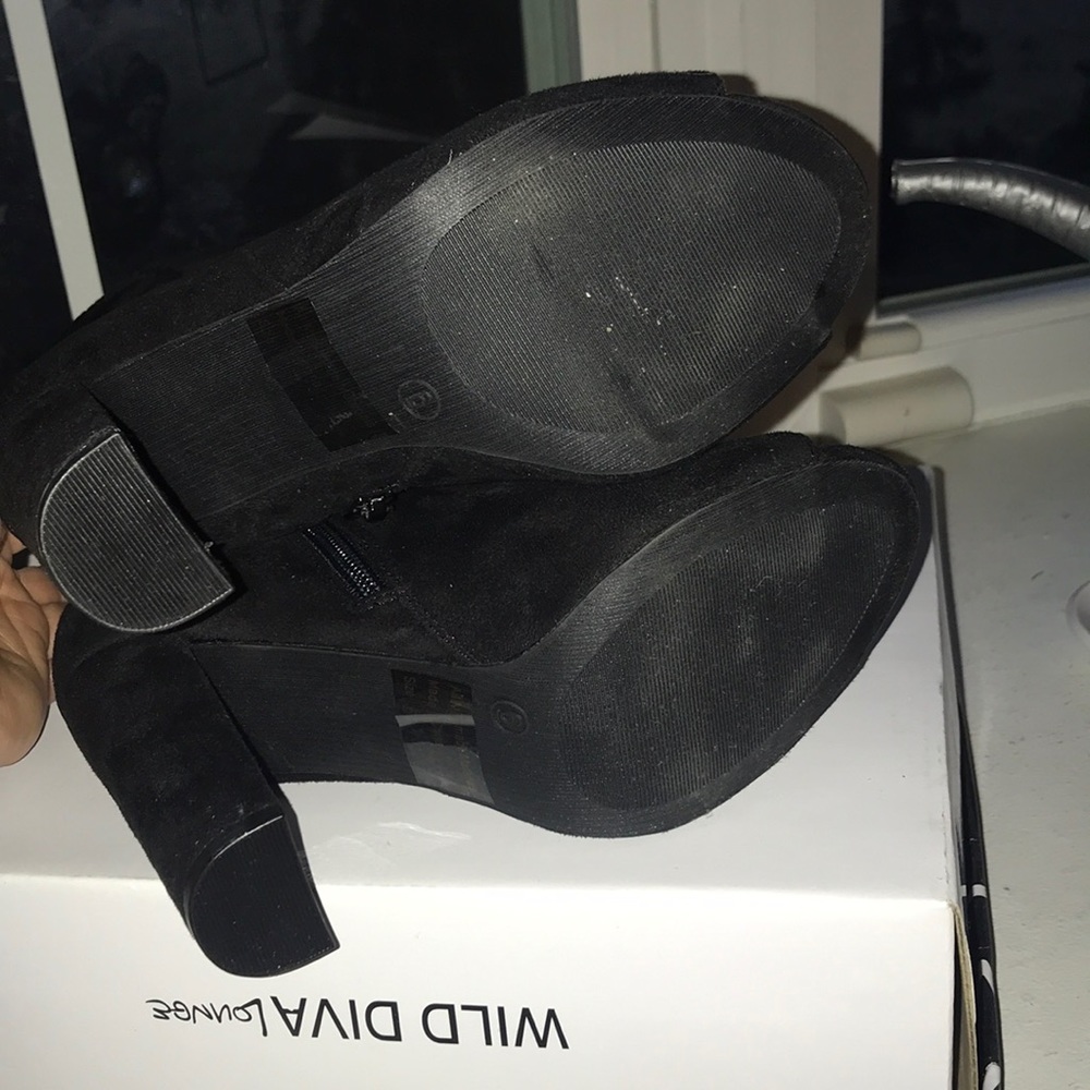 New open toe suede Booties - Picture 7 of 7